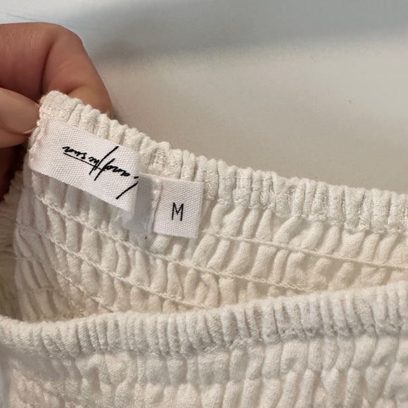 Girl and Sun White Linen Dress - Picture 3 of 7